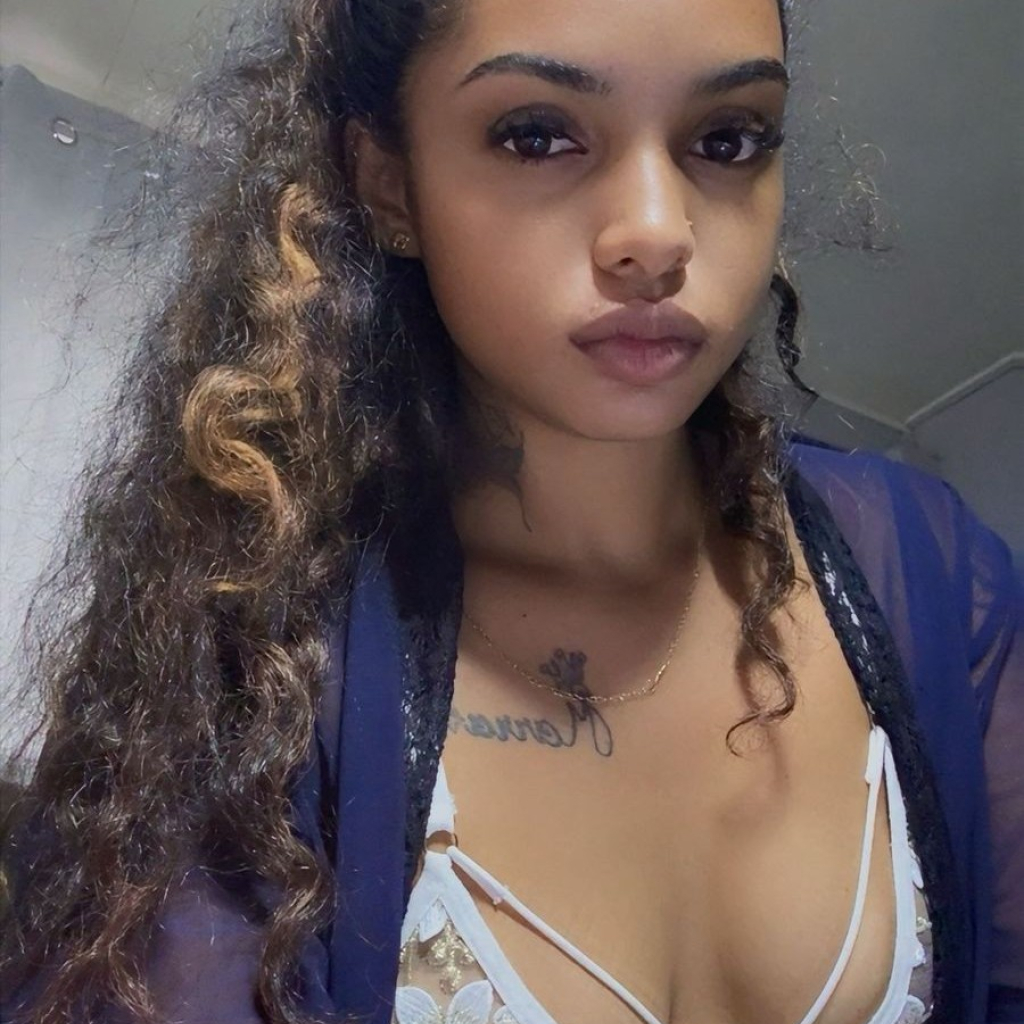 LuxyBelle