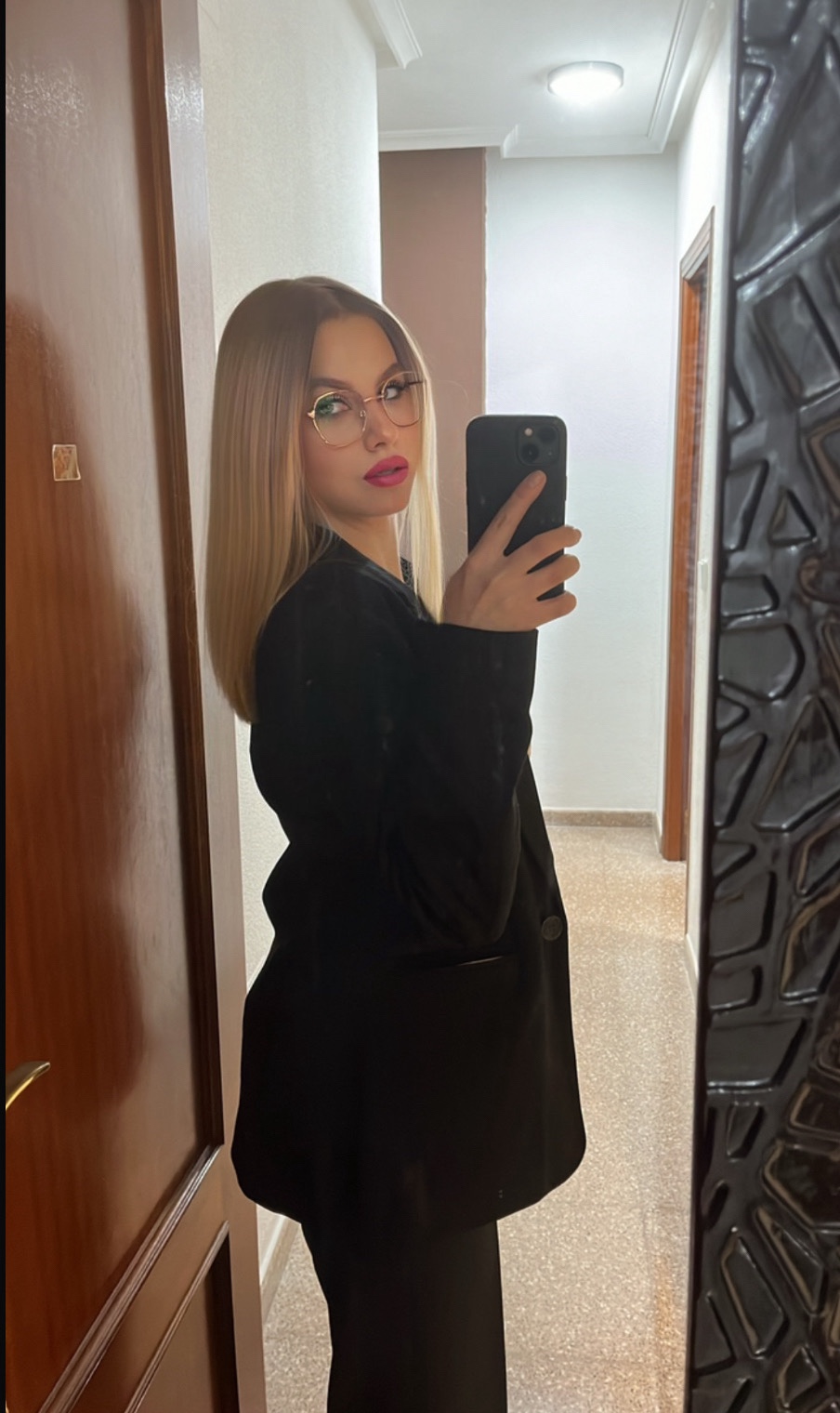 Blondee Blondee