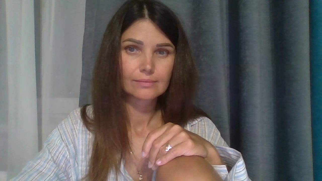 LunaBloom webcam snapshot