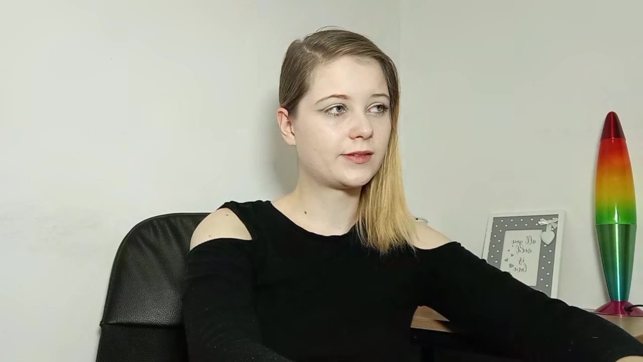 LydiaFlirt