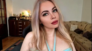 CurvyLynn snapshot 2