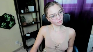 EmillyLovely snapshot 3