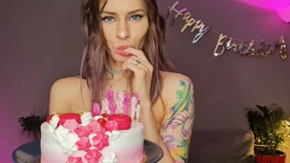 HolyKhloe snapshot 19