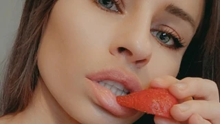 HolyKhloe snapshot 46