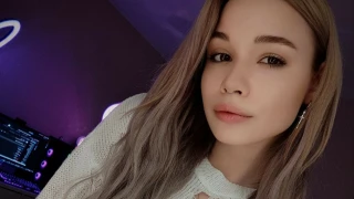 KiraLuxury snapshot 11