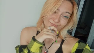 MelaniOrange snapshot 30