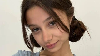 MiaRouz1 snapshot 4