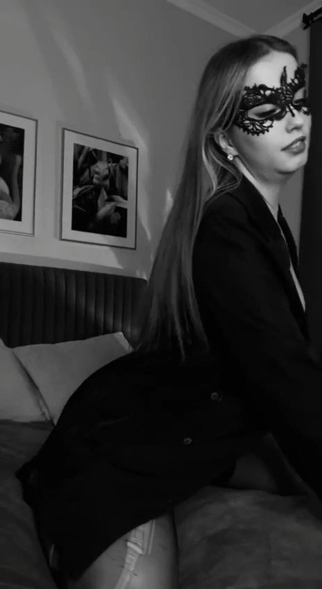 1angelvero-webcam-video-1-Sexual-in-bed.mp4