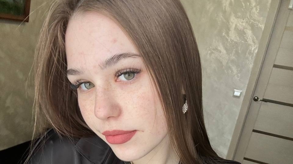 webcam-bisexuele-jonge-tienermeid-Aleksys-Cup-C-1775092687725.mp4