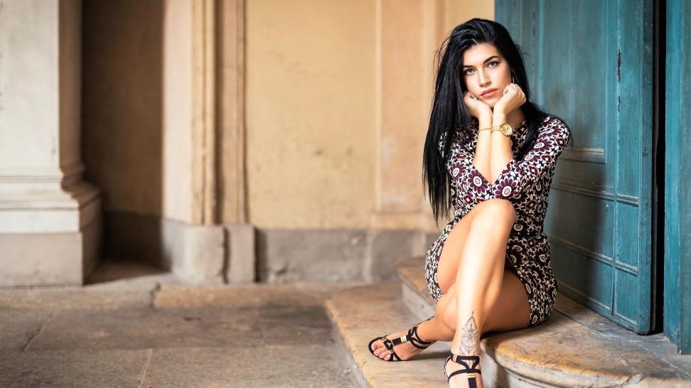 webcam-jonge-vrouw-AshMain-Cup-C-1764076641742.mp4