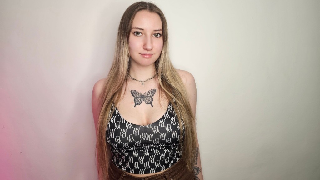 webcam-bisexuele-jonge-tienermeid-BlondyJolly-Cup-C-1771639328218.mp4