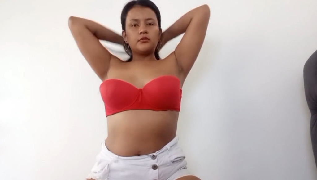 webcam-jonge-vrouw-canelasquirt-Cup-B-1781676138690.mp4