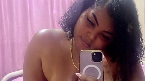 webcam-jonge-vrouw-Cherrykiss-27-Cup-C-1777983965460.mp4