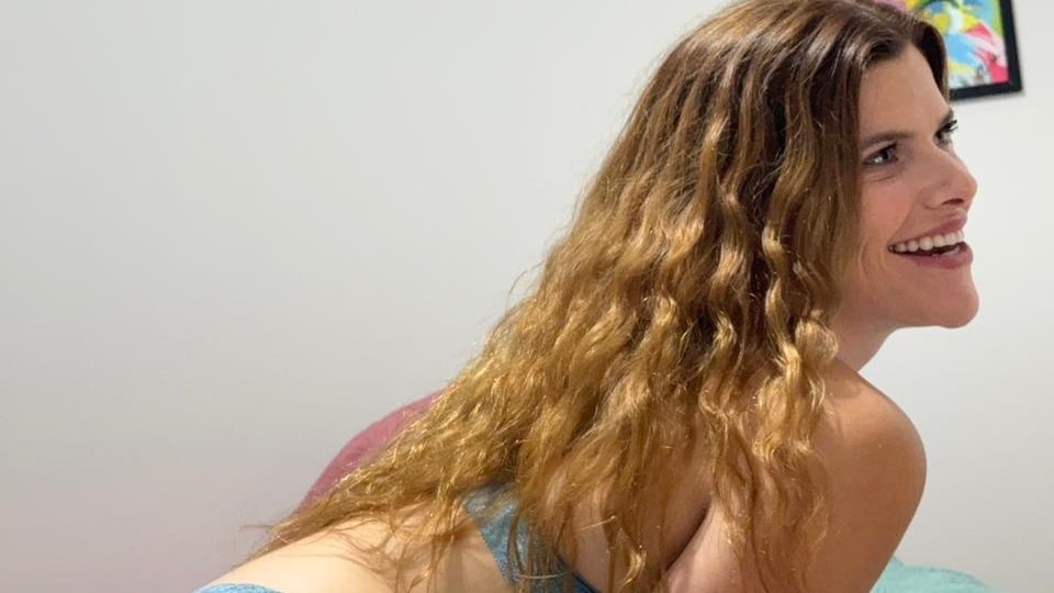 webcam-jonge-vrouw-Cindy99-Kom-je-mij-uitproberen-Cup-B-1764792514760.mp4