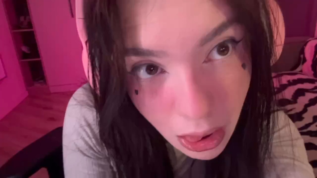 Spuit-je-sperma-op-mijn-gezicht.mp4