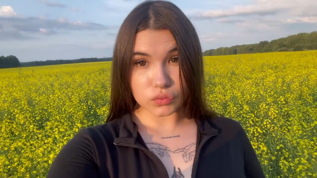 Sex-with-Russian-peasant-girl.mp4
