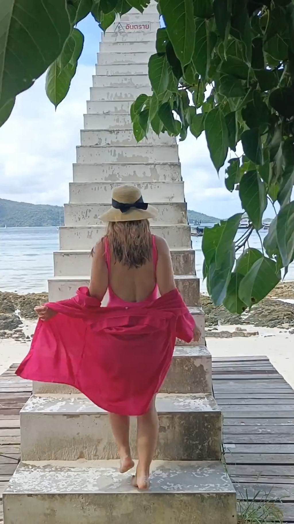 DirtyLily69-webcam-video-1-relaxation.mp4