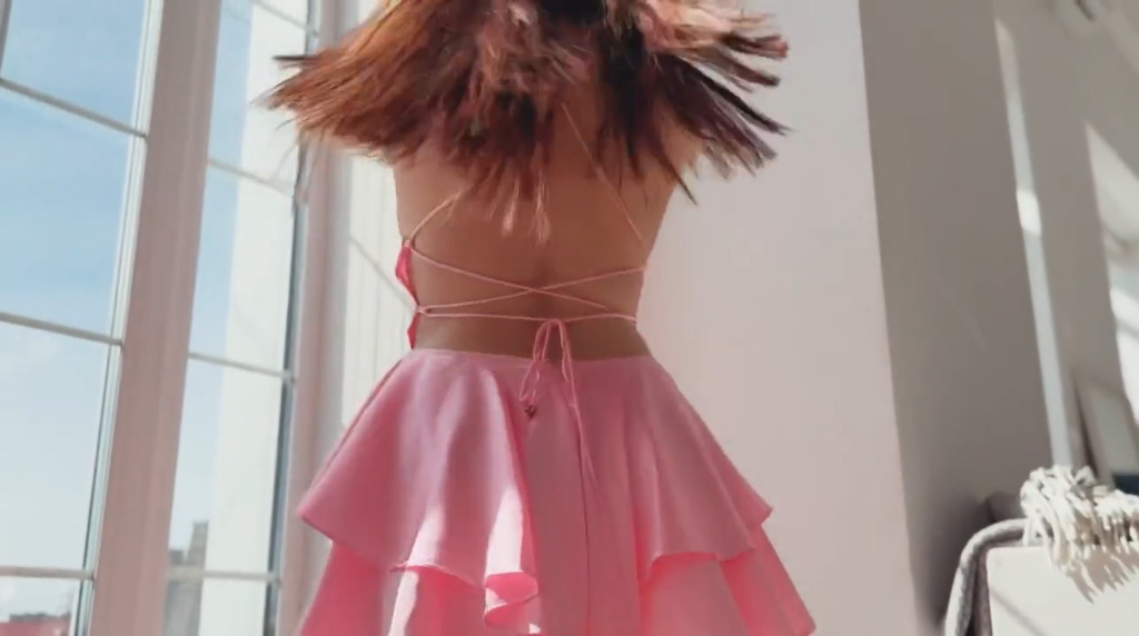 Yong-Russian-girl-twirling-in-sexy-pink-dress.mp4