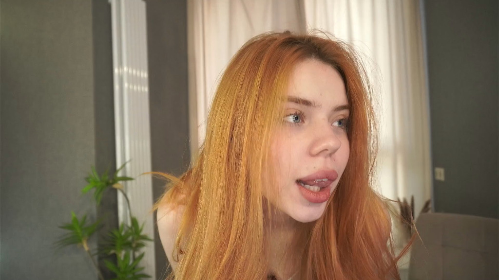 Foxyriss-Lick-some-pussy.mp4