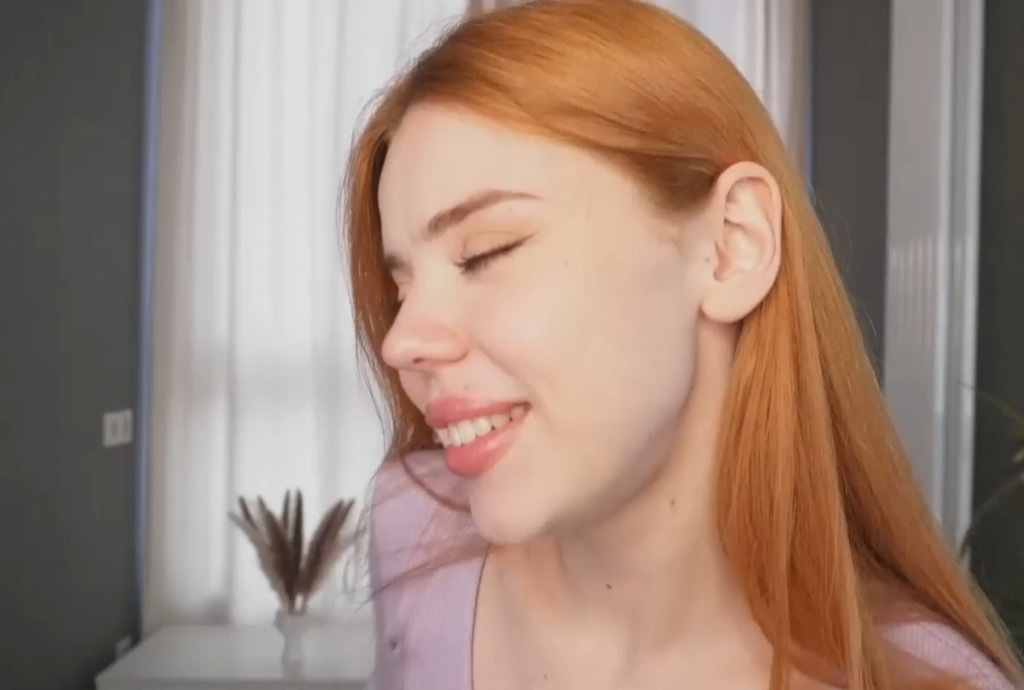 foxyriss-webcam-video.mp4