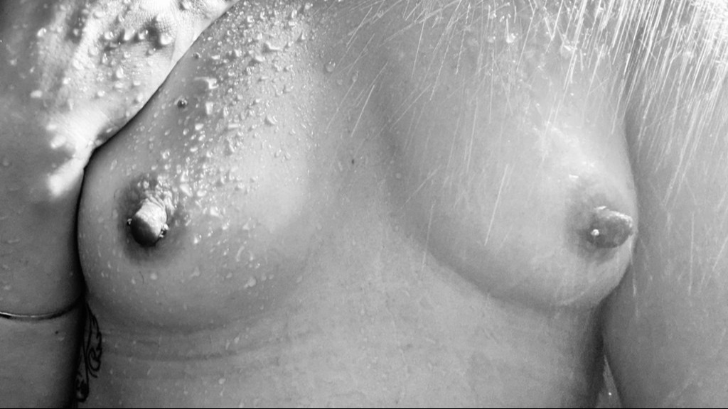 webcam-jonge-vrouw-Jessx-Cup-B-1765297921203.mp4