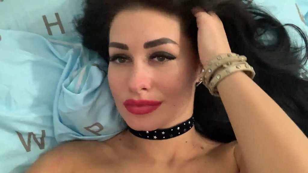 JuliaLove26-webcam-video-2-julia-love.mp4
