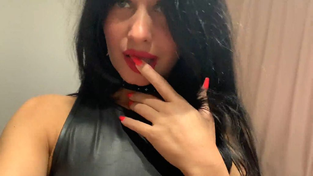 JuliaLove26-webcam-video-3-julia.mp4