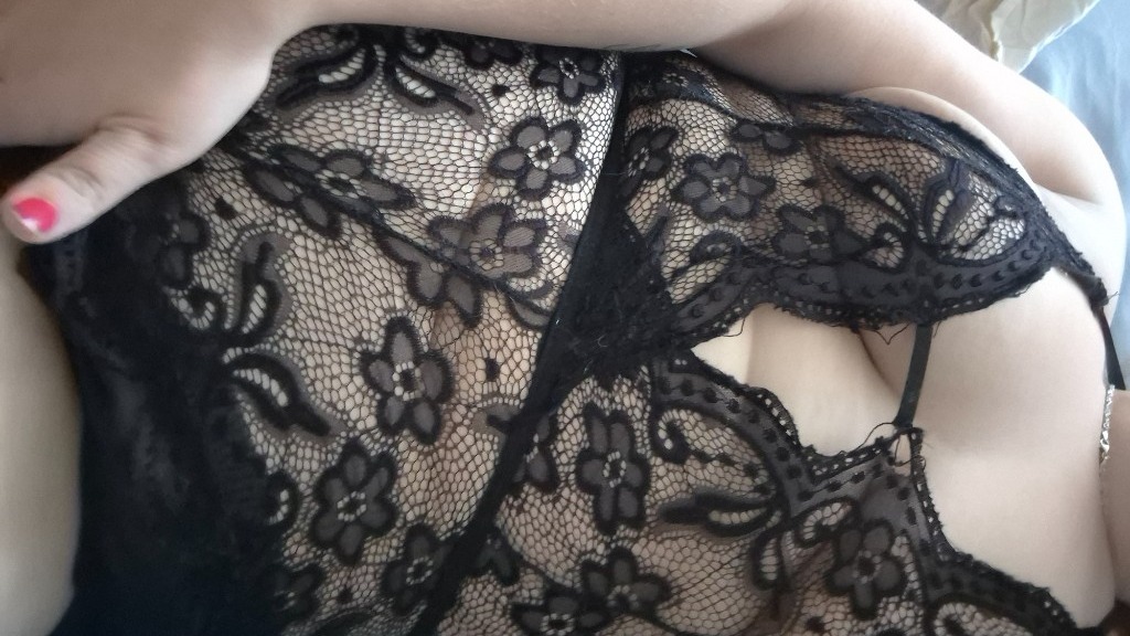 webcam-jonge-vrouw-Juliaxoxo-Cup-D-1772027719566.mp4