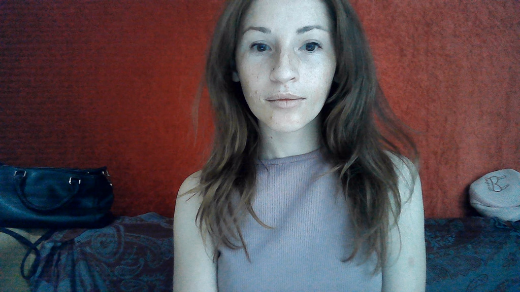 webcam-jonge-vrouw-Karinka-Cup-A-1753367244121.mp4