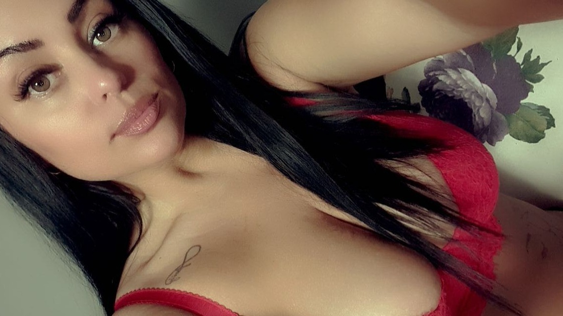 webcam-Milf-vrouw-KarlaKL-Cup-D-1757770866047.mp4