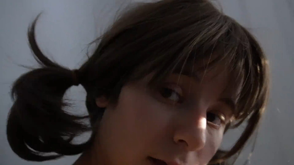 Lucyrait-webcam-video-1-a-little-bit-of-me-in-the-sunshine.mp4