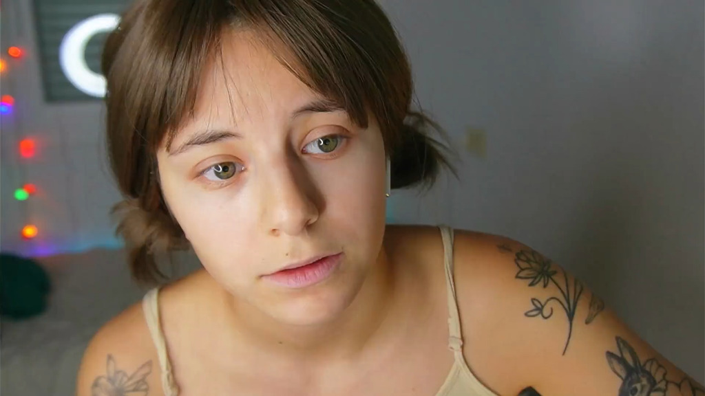 Lucyrait-webcam-video-4-Cute-Lucy.mp4