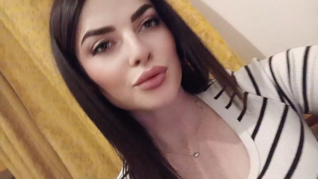 LunaWhisper-webcam-video-1-i-really-like-to-have-good-time-here-you-too.mp4