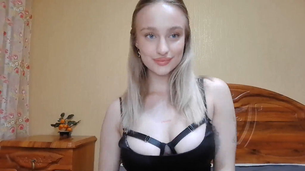 MaryHotness-Tight-tits-bra-u-like-this-mm.mp4