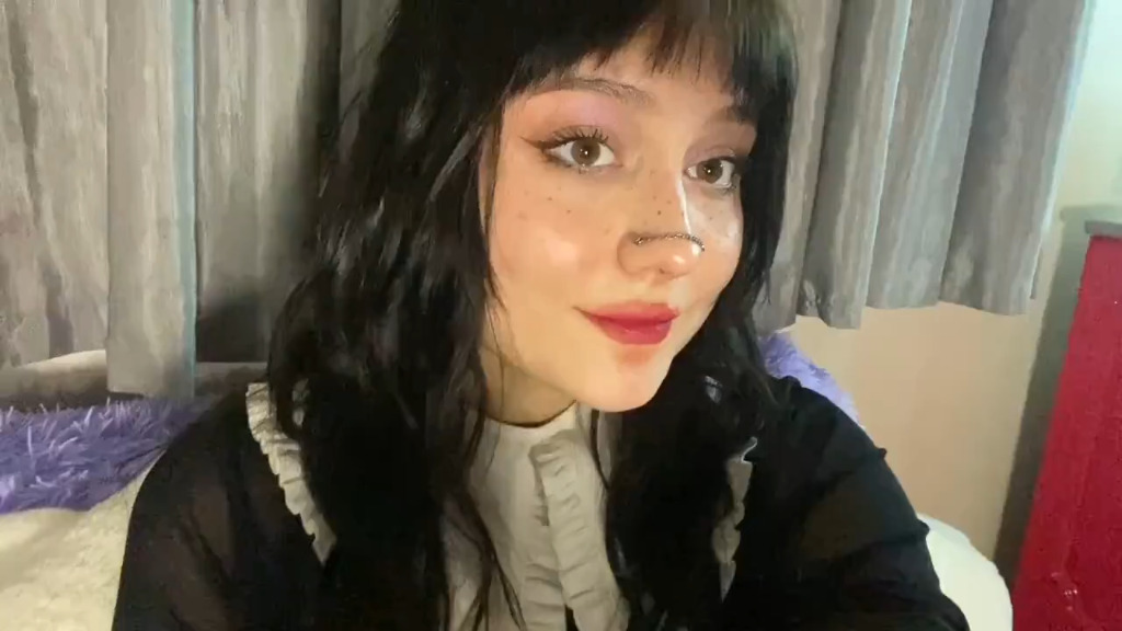 MaryMilUwU-webcam-video-6-suck-heh.mp4
