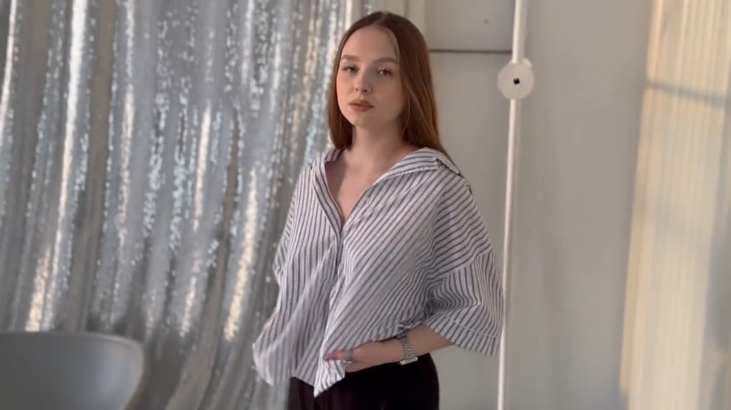 webcam-bisexuele-jonge-tienermeid-MelanieSmile-Cup-B-1739095825959.mp4