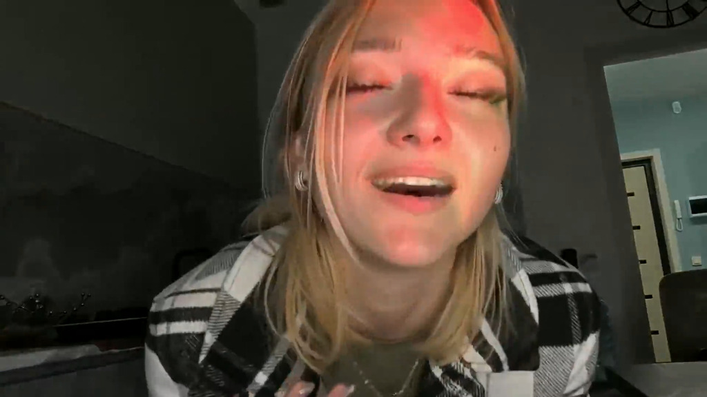 MelaniOrange-webcam-video-1-yeah-do-it-with-me.mp4