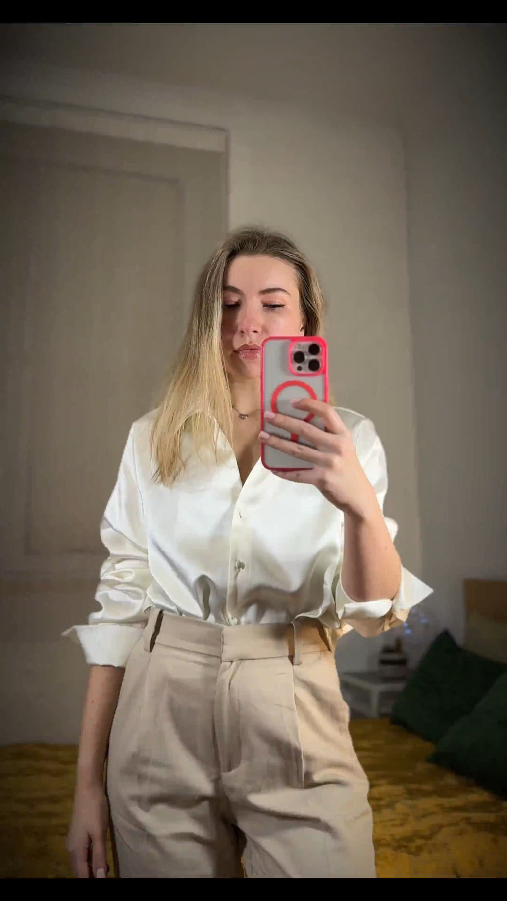 MiaJuicy-webcam-video-5-Sexy-Lady---offic-Lady.mp4