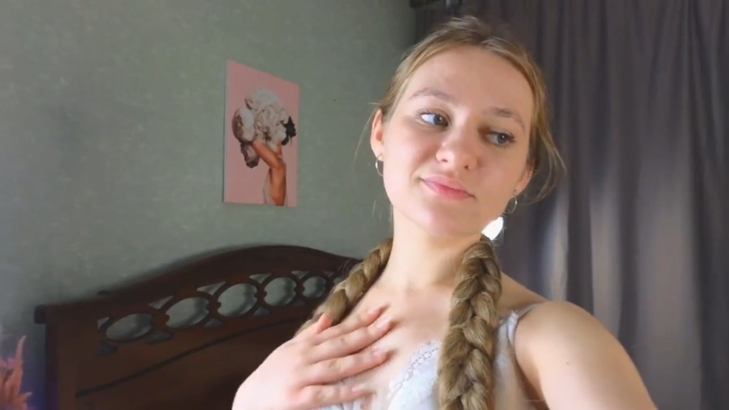 MiaShawty-webcam-video-1-My-first-vedio.mp4