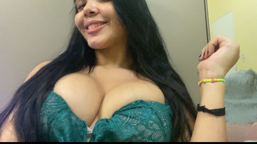 webcam-bisexuele-jonge-vrouw-Milou--Cup-B-1755208568780.mp4