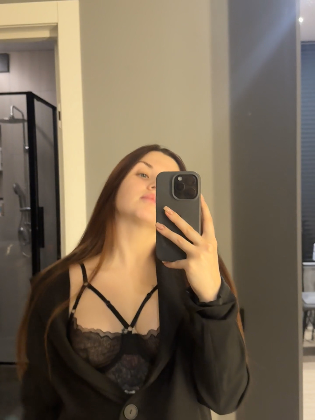 MissLucy-webcam-video-1-hi-there.mp4