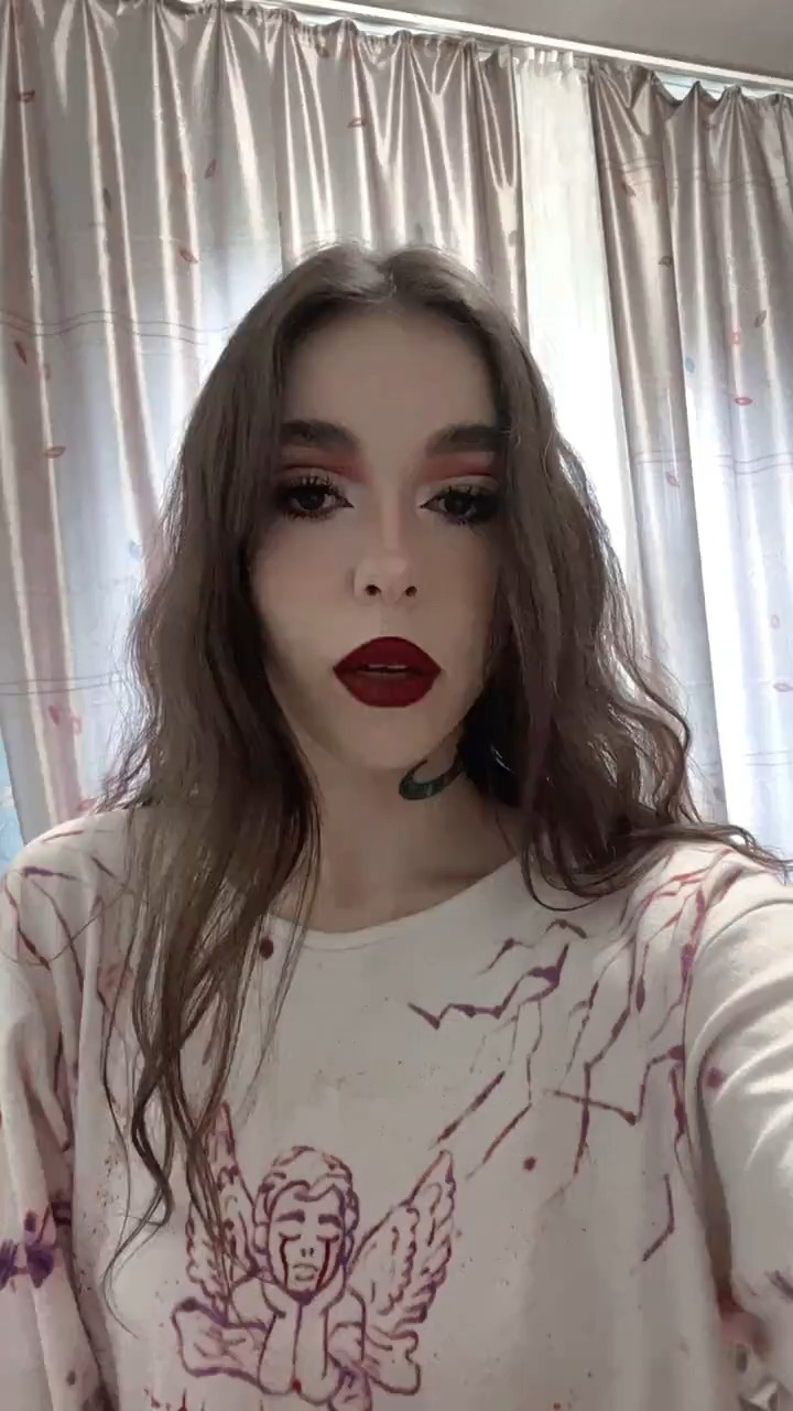 NaughtyKitten-webcam-video-1-cute-makeup.mp4