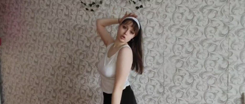 NicoleRossty-webcam-video-1-Temptation-s-Edge--.mp4