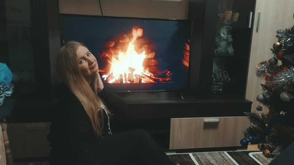 webcam-bisexuele-jonge-vrouw-Samantha19-Cup-C-1767270426046.mp4