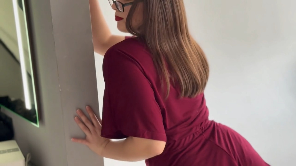 webcam-bisexuele-jonge-tienermeid-Steppphanie-Cup-B-1739095959495.mp4
