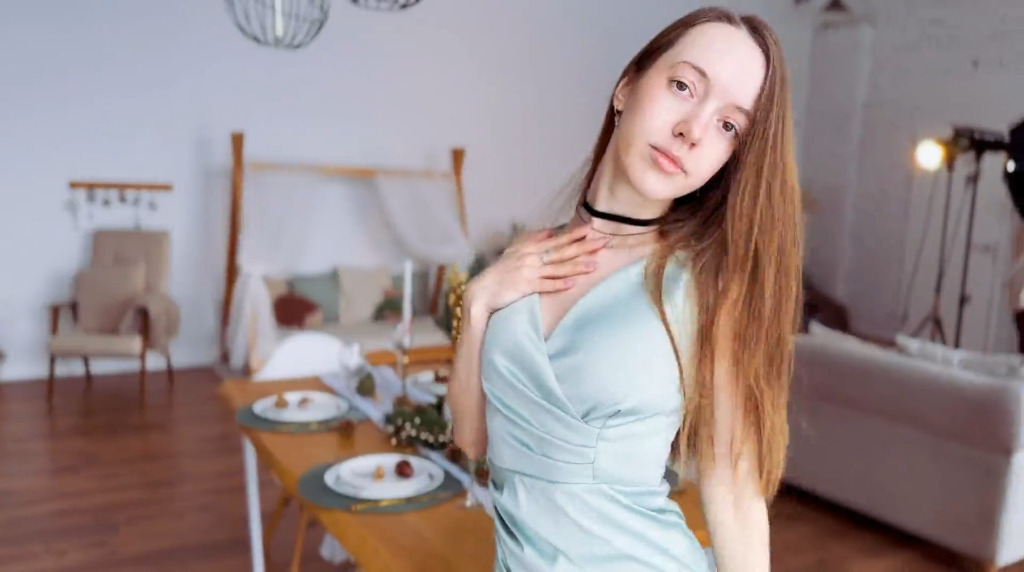 Prom-queen-striptease.mp4