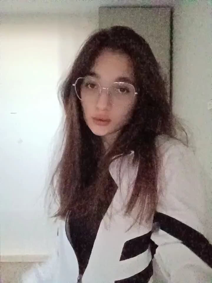 Vivyboo111-On-my-way-to-college.mp4