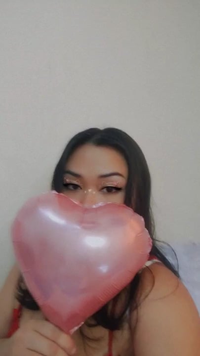 webcam-jonge-vrouw-xxangel95xx-Doggy-Cup-C-1770818132908.mp4